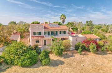 House 6 Bedrooms in Silves