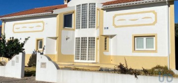 House 5 Bedrooms in Constância