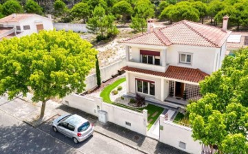 House 3 Bedrooms in Nazaré