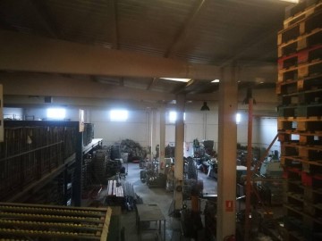 Industrial building / warehouse in Sentfores