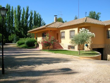 Casa o chalet 8 Habitaciones en Nava de Béjar