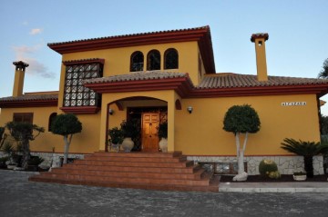 Casa o chalet 5 Habitaciones en Alzabares