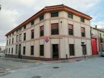 Bâtiment industriel / entrepôt à Carbonero el Mayor