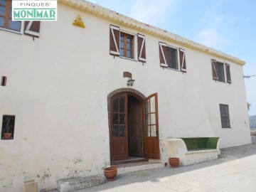 Country homes 6 Bedrooms in La Carronya