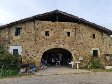 House  in Eitua