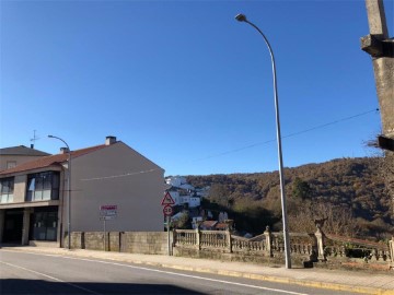 Piso 2 Habitaciones en Viana do Bolo (Santa María)