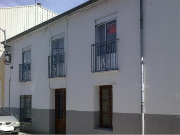 House 5 Bedrooms in Guijuelo
