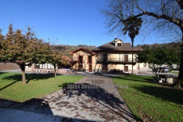 Casa o chalet 4 Habitaciones en San Claudio-Trubia-Las Caldas