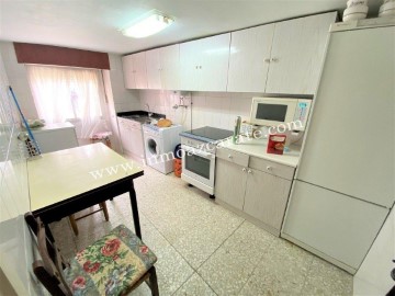 House 4 Bedrooms in Oteiza