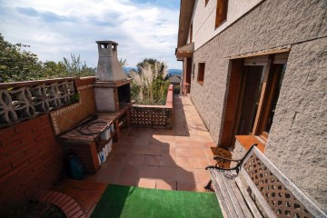 House 7 Bedrooms in Berga