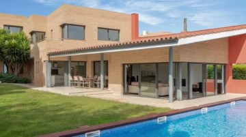House 4 Bedrooms in Castelló d'Empúries