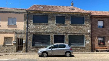 Edificio en Sueros de Cepeda