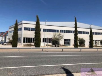 Industrial building / warehouse in Noblejas