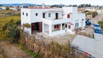 House 6 Bedrooms in Sant Jaume d'Enveja