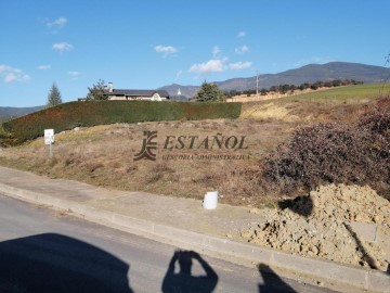 Land in Aravell