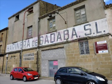 Bâtiment industriel / entrepôt à Sádaba