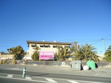 Edificio en Moralet