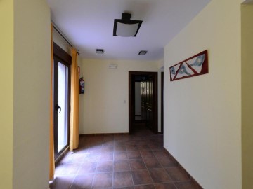 Apartment 6 Bedrooms in Priego