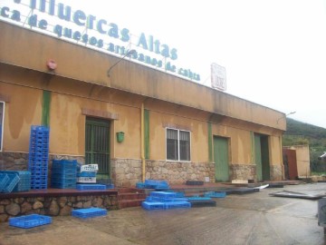 Industrial building / warehouse in Roturas