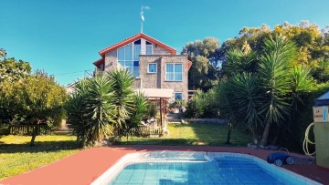 House 4 Bedrooms in Mondego (San Julián)