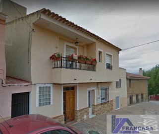 House 3 Bedrooms in Alcadozo