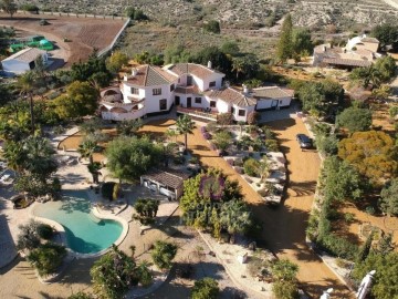 House 5 Bedrooms in Turre