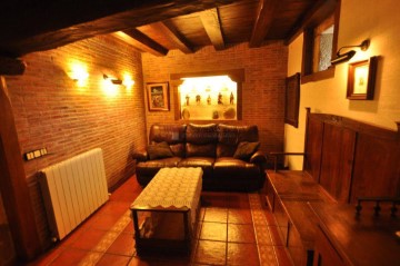 House 5 Bedrooms in Armiñón