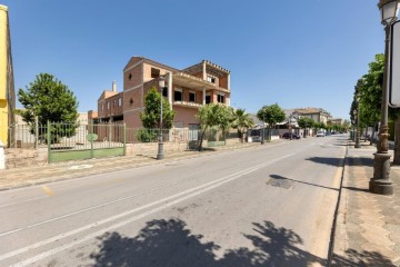 Edificio en Atarfe