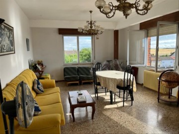 Apartment 4 Bedrooms in Fontiveros