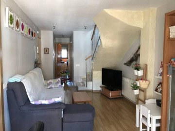 Duplex 3 Bedrooms in Berga