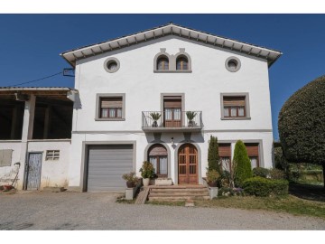 House 7 Bedrooms in Torelló