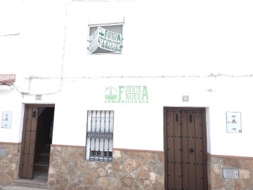 Piso 4 Habitaciones en Segura de León