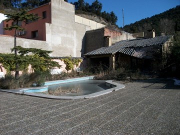 House 6 Bedrooms in La Jonquera