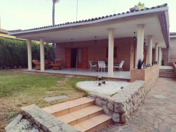 Casas rústicas 5 Habitaciones en Camino Onda - Salesianos - Centro