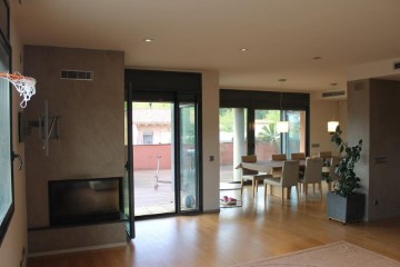 Duplex 4 Bedrooms in Sant Cristòfol Les Fonts