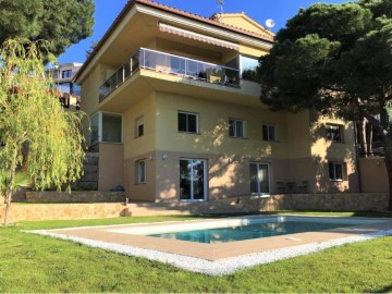 Casa o chalet 7 Habitaciones en Serra Brava