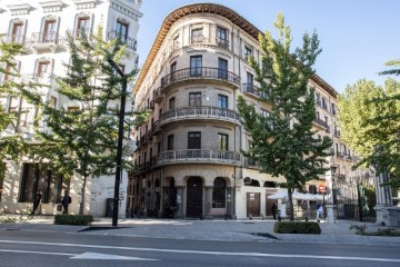 Piso 6 Habitaciones en Granada Centro