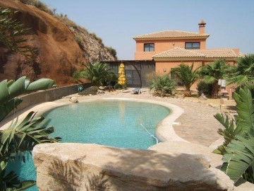 House 4 Bedrooms in Los Gallardos