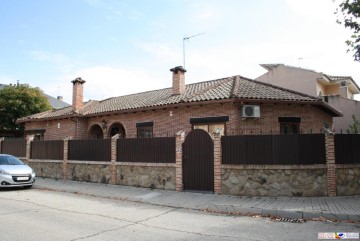 Casa o chalet 4 Habitaciones en El Casar