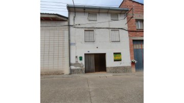 House 3 Bedrooms in Castillonroy