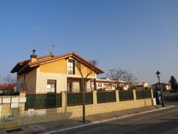 Casa o chalet 4 Habitaciones en Anguciana