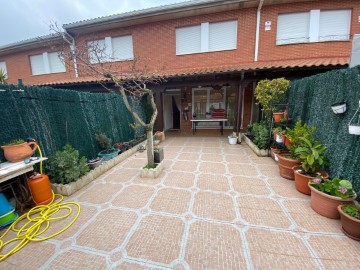 Casa o chalet 3 Habitaciones en Leiva