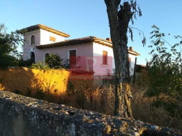 House 3 Bedrooms in El Burgo Ranero
