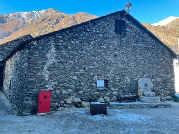 Maisons de campagne 8 Chambres à Isil