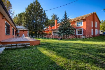 House 6 Bedrooms in Colonia