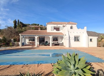 Maisons de campagne 3 Chambres à Cútar