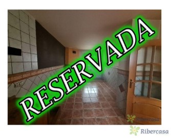 House 4 Bedrooms in Valtierra