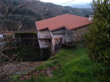 House  in Lobios (San Miguel)