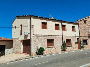 House 4 Bedrooms in Torre del Compte