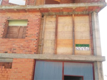 Commercial premises in Camarzana de Tera